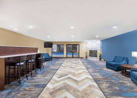 AmericInn by Wyndham Prairie du Chien 4