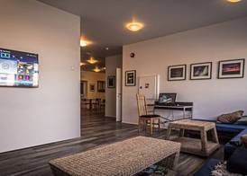 Bakki Apartments & Hostel 4