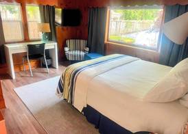 Cape Cod Motor Inn 5