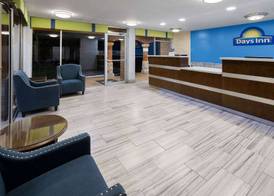 Days Inn by Wyndham Forsyth 3