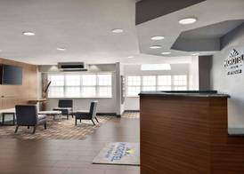 Microtel Inn & Suites by Wyndham Baton Rouge 2