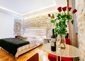 Get Split Luxury Apartment 3