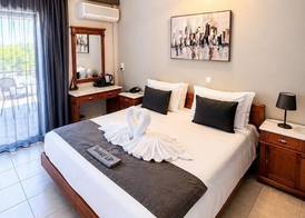 Ionian Hospitality Hotel - Seafront 5