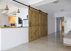 Sea Breeze Hotel 4