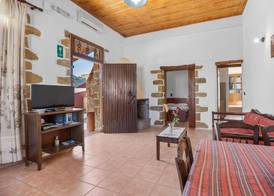 Countryside Apartment 2 With Shared Swimming Pool 2