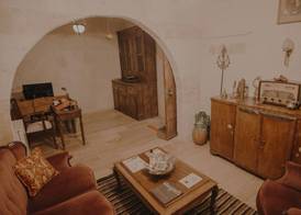 Eagle Cave Inn 3