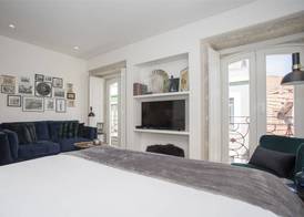 Liiiving in Porto - Cozy & Chic Downtown 5