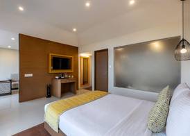 Sterling Munnar 5