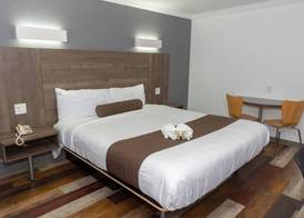 Value Inn Bellflower 4