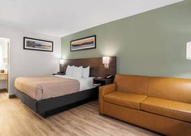 Quality Inn Jonesville I-77 4