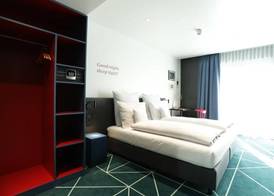 sander Hotel 5