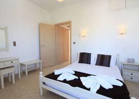 Iraklis Apartments 3