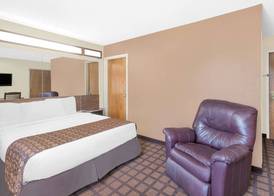 Microtel Inn & Suites by Wyndham Franklin 3