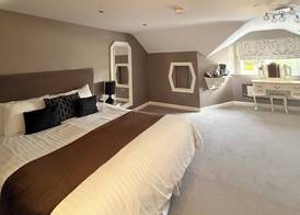 The Causeway Lodge 5