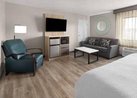 La Quinta by Wyndham Mansfield OH 5