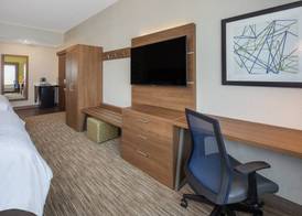 Holiday Inn Express & Suites CHICO by IHG 2
