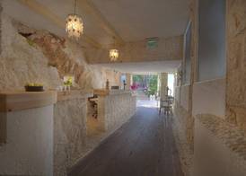 Peninsula Gardens Hotel 2