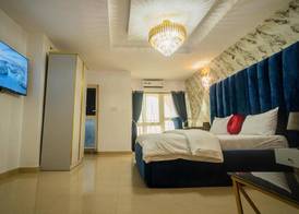 Royalty Place Hotel 5