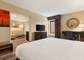 Holiday Inn WASHINGTON-DULLES INTL AIRPORT by IHG 3