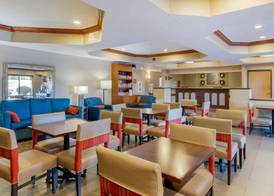 Comfort Suites South Haven near I-96 4