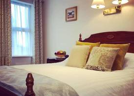 Tully's Hotel 2