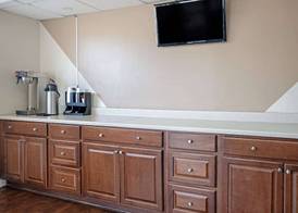 Rodeway Inn Terre Haute near University 4