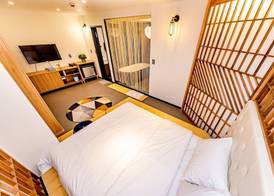 The Jade Hotel 5