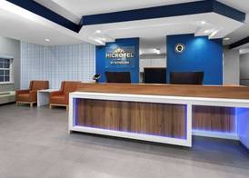 Microtel Inn by Wyndham Janesville 2