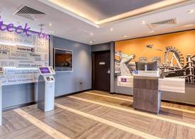 Premier Inn Bristol Parkway - M32 4
