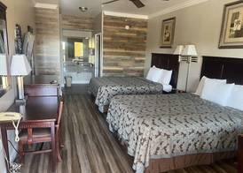 Rodeo Lodge 4