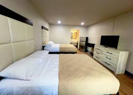 ECONOMY INN AND SUITES 5