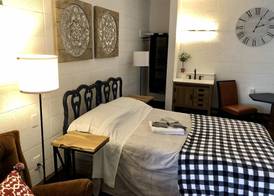 Rolling Hills Motel 4