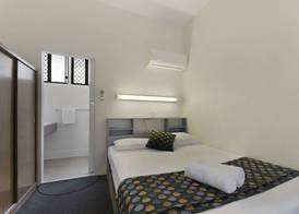 Beach House Motel 4