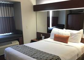 Microtel Inn & Suites by Wyndham Urbandale/Des Moines 5