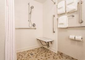 Holiday Inn Express & Suites WILMINGTON-UNIVERSITY CTR by IHG 5