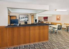 Super 8 by Wyndham Muscatine 2