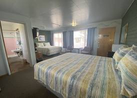 Lamplighter Lodge 5