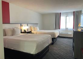 Ramada by Wyndham Waupaca 5