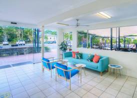 Cairns Queenslander Hotel & Apartments 2