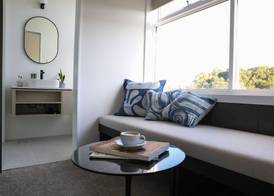 Barrys Beach Road Hotel 3