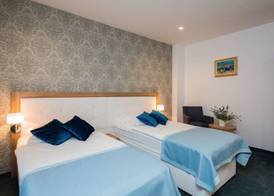 Hotel Corner 5