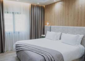 GREAT WHITE HOTEL 2