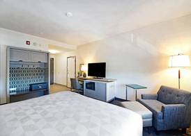 Holiday Inn & Suites CALGARY AIRPORT NORTH by IHG 4