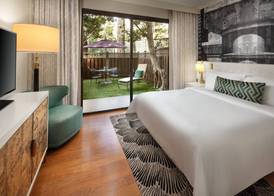 Avenue of the Arts Costa Mesa, a Tribute Portfolio Hotel 5