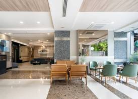 Adelphi Suites Bangkok 2