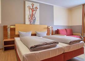 Hotel Römer by Fairway Hotels 4