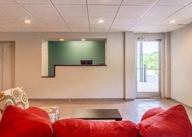 Econo Lodge East Ridge 5