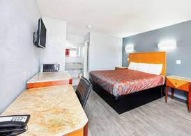 Executive Inn of Hondo 5