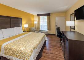 Days Inn by Wyndham Madison 3