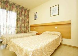 Apartamentos Pins Marina 24 2